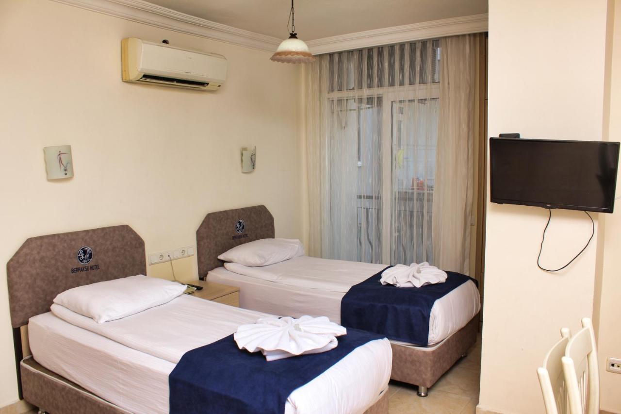 Berrak Su Hotel Antalya Luaran gambar
