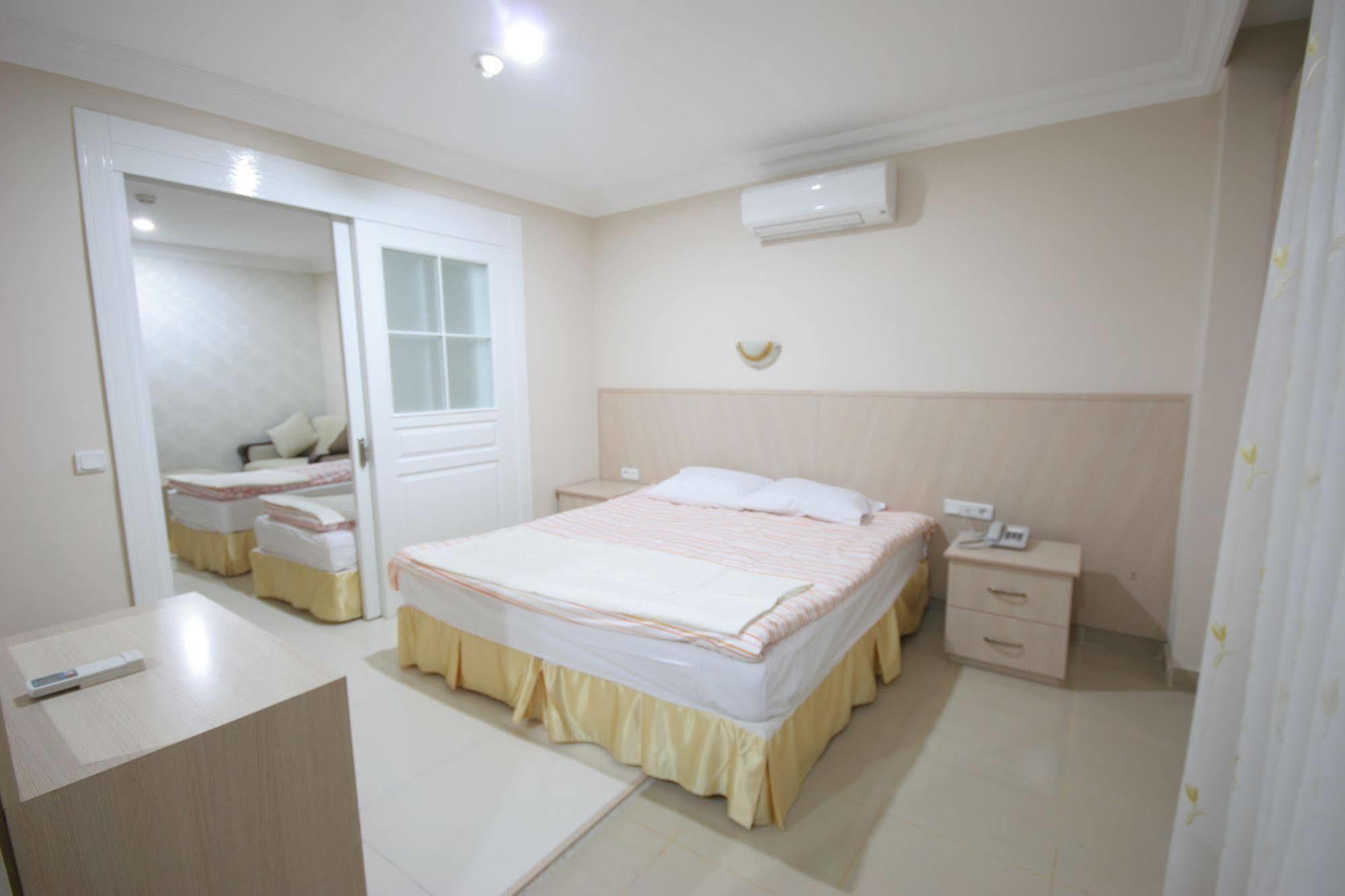Berrak Su Hotel Antalya Luaran gambar